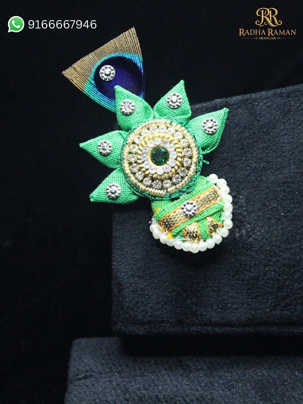 Kundan mastak shringar Laddu Gopal