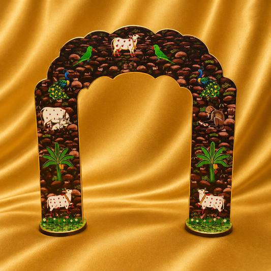 Govardhan Nath Ji Pithika — Divine Traditional Seat for Thakur Ji | 22 CM HEIGHT