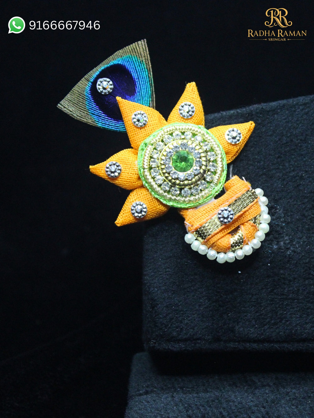Kundan mastak shringar Laddu Gopal