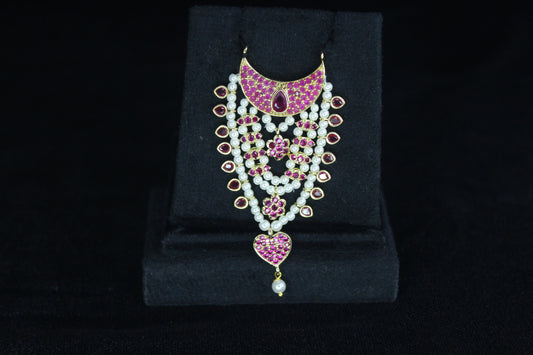 Ad Hasli With White pearls & kundan-style stones Mala For Thakur Ji 6 Cm